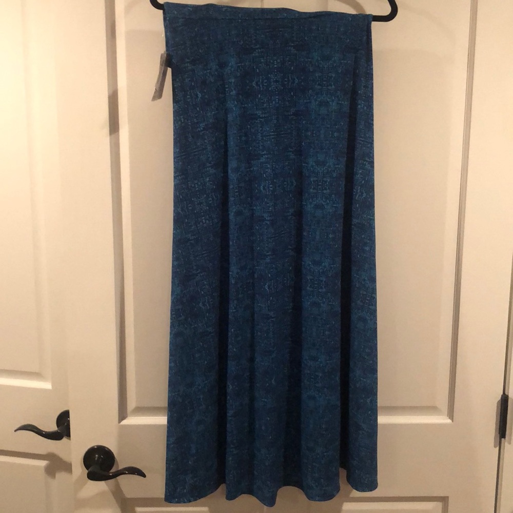 LulaRoe Maxi Skirt Aqua and blue color size med